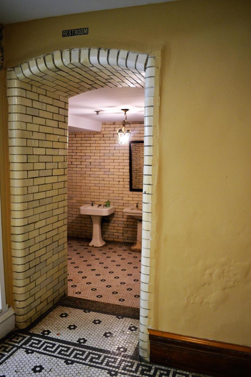 Hotel Gunter Frostburg Esterno foto